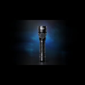 Nitecore MH25 Pro de pie sobre fondo oscuro, vista del botón Mode con los indicadores de nivel y de batería