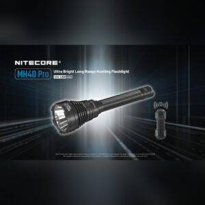 Linterna Nitecore MH40 Pro junto a su mando inalámbrico sobre fondo oscuro, con el rótulo Ultra Bright Long Range Hunting Flashlight