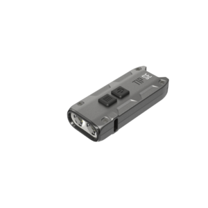 Nitecore TIP SE en gris metálico en vista en ángulo con los dos LED, los botones y el puerto USB-C