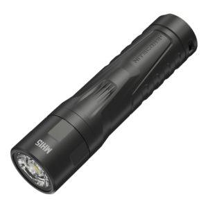 Linterna recargable Nitecore MH15 negra, vista en diagonal con el cabezal abajo a la izquierda