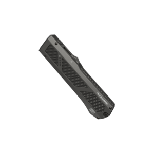 Linterna Nitecore EDC17 en diagonal con el agarre texturado y el logotipo NITECORE