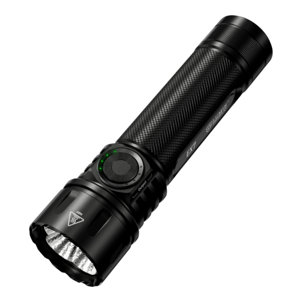 Linterna recargable Nitecore EX7 negra con clip, vista en diagonal