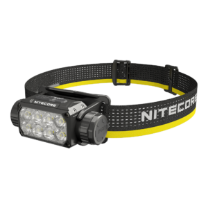 Frontal Nitecore HC75 UHE vista en tres cuartos con el cabezal de ocho lentes y la cinta negra y amarilla