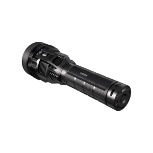 Nitecore TM39 vista desde la cola, con la pantalla OLED mostrando 4,20 V y el nivel de batería