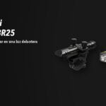 Linternas Nitecore BR25, NU25 MCT sobre fondo oscuro