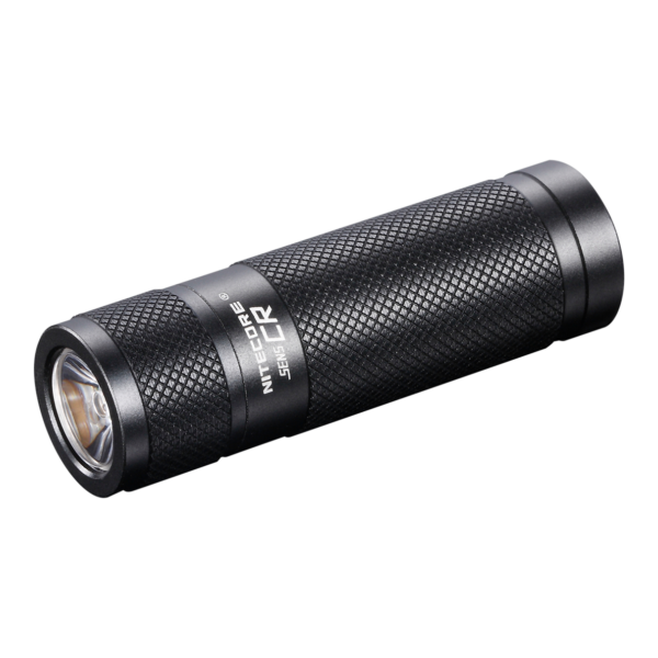 Linterna compacta Nitecore SENS CR negra vista en diagonal, con el LED, el cuerpo moleteado y el grabado SENS CR